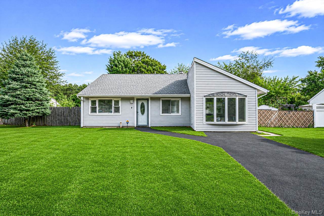 9 Carson Lane - Photo 1