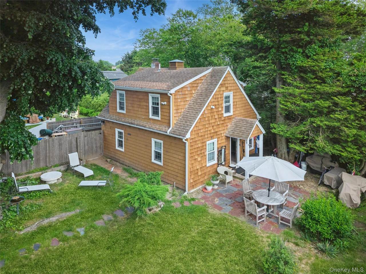 89 Elroy Drive - Photo 1
