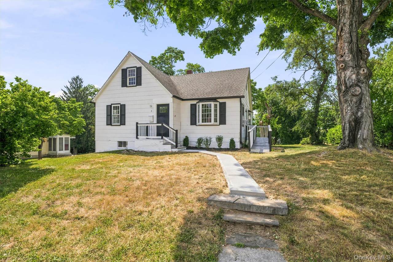 3 Pond Road - Photo 1