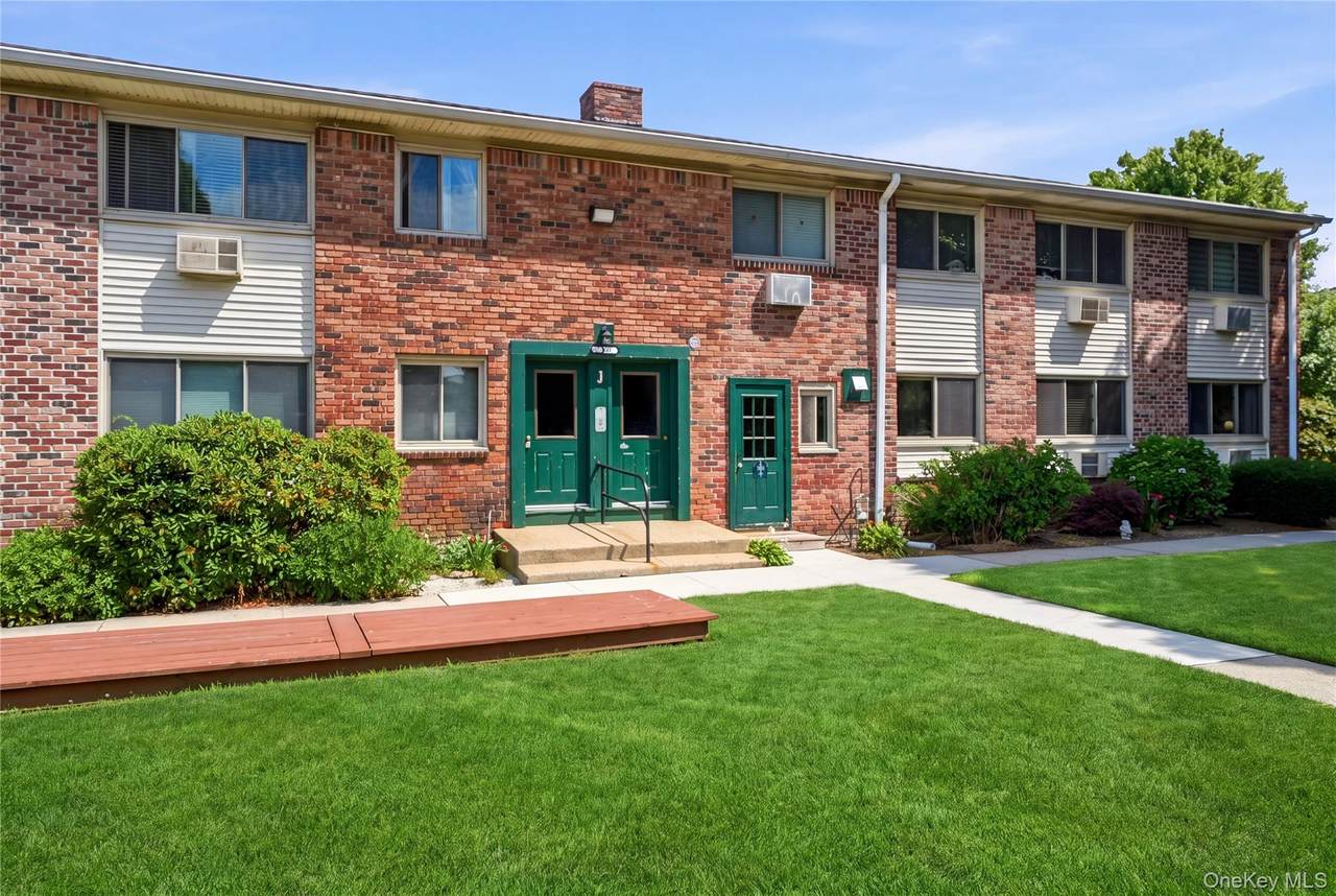 2449 Union Boulevard - Photo 1