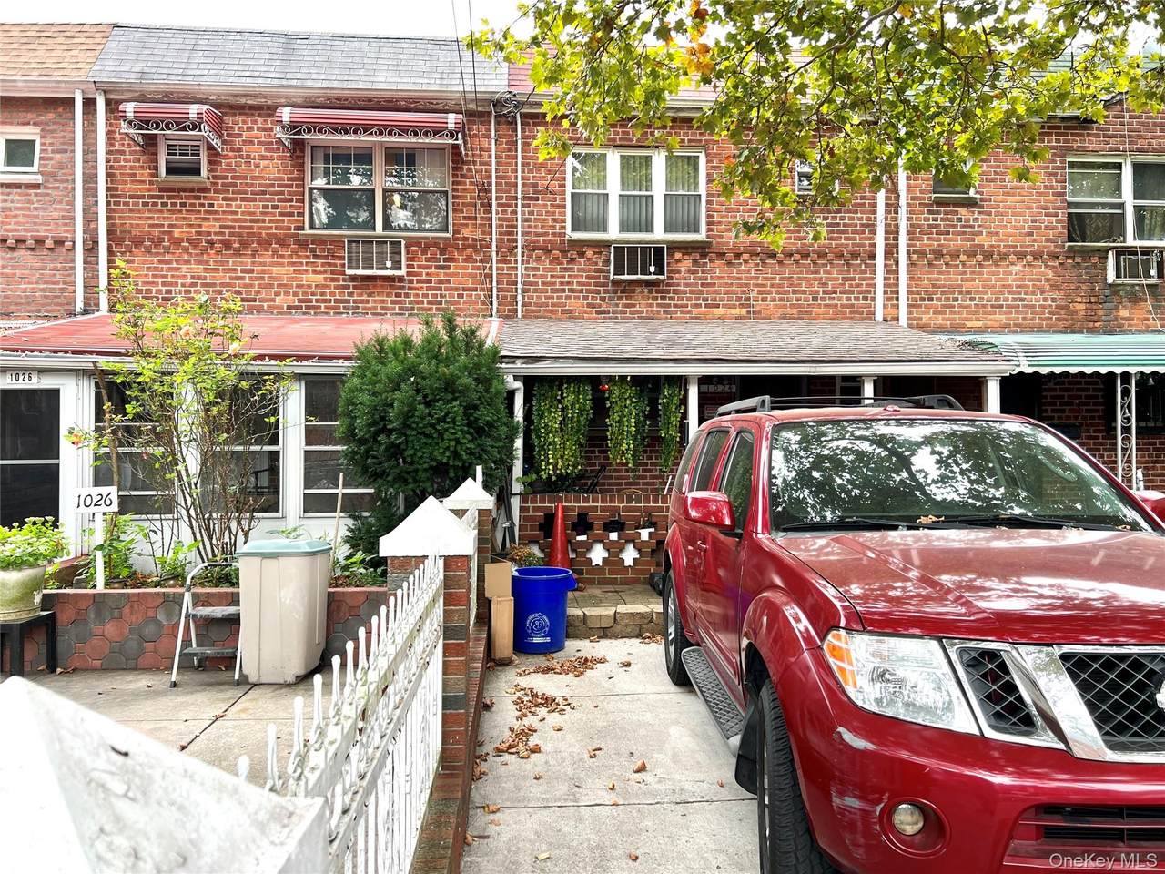 1024 Hendrix Street - Photo 1
