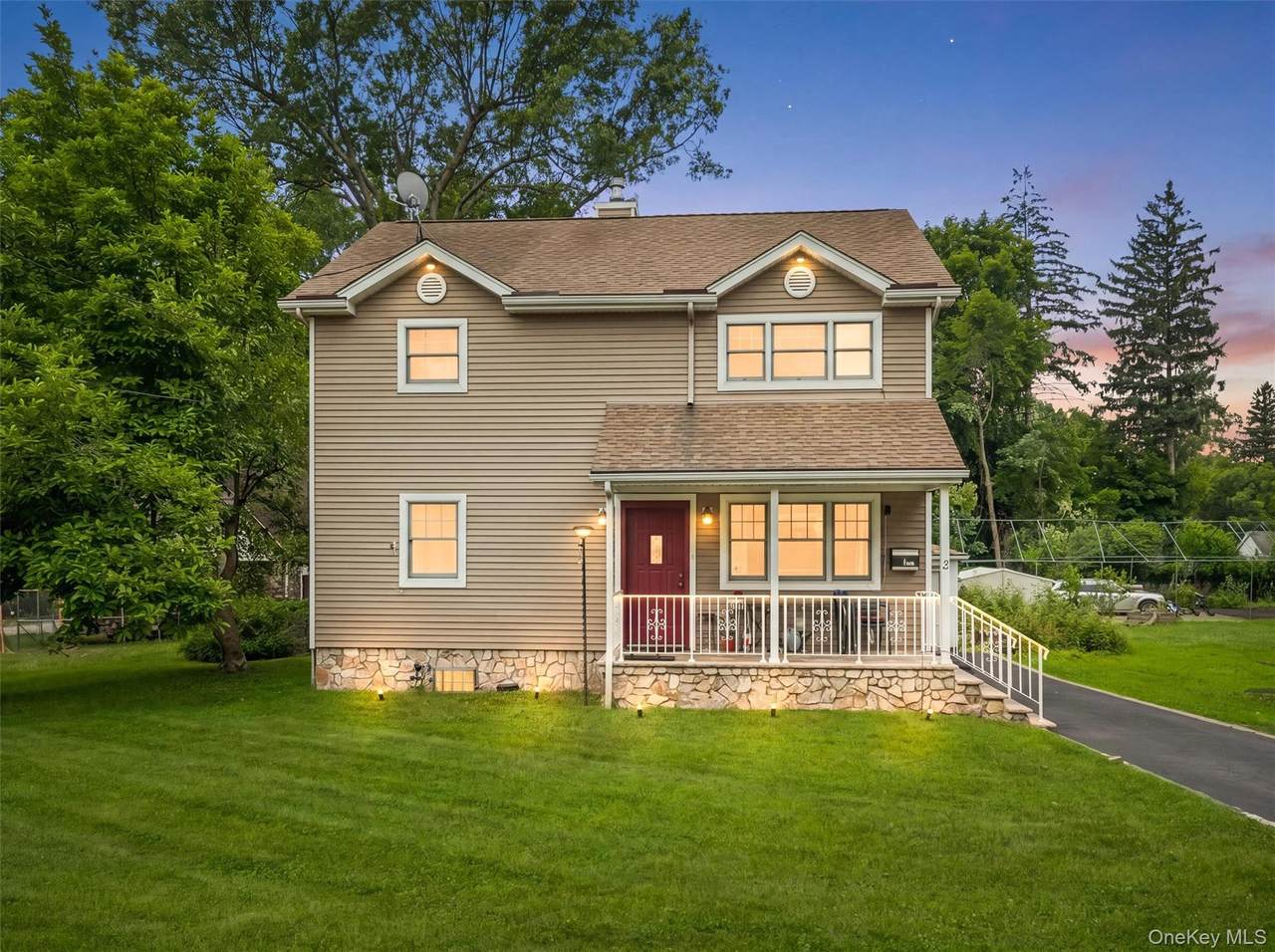 2 Hempstead Lane - Photo 1
