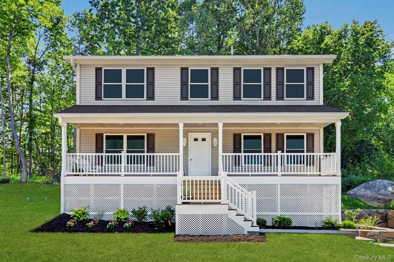 32 Spruce Road - Photo 1