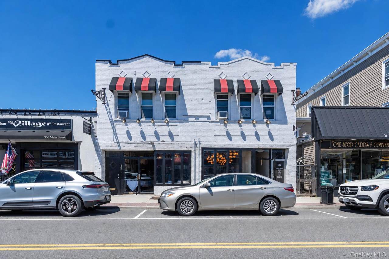 300-302 Main Street - Photo 1