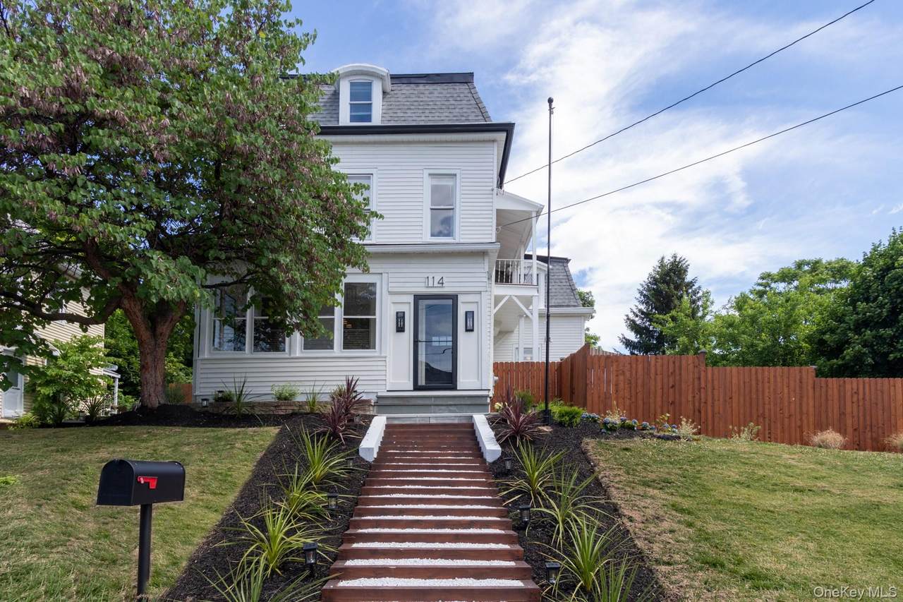 114 Rombout Avenue - Photo 1