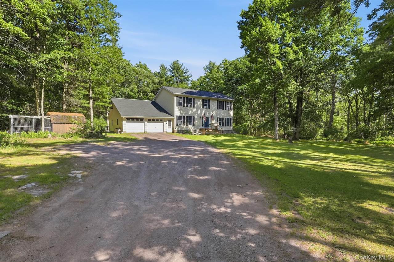 1431 Forestburgh Road - Photo 1