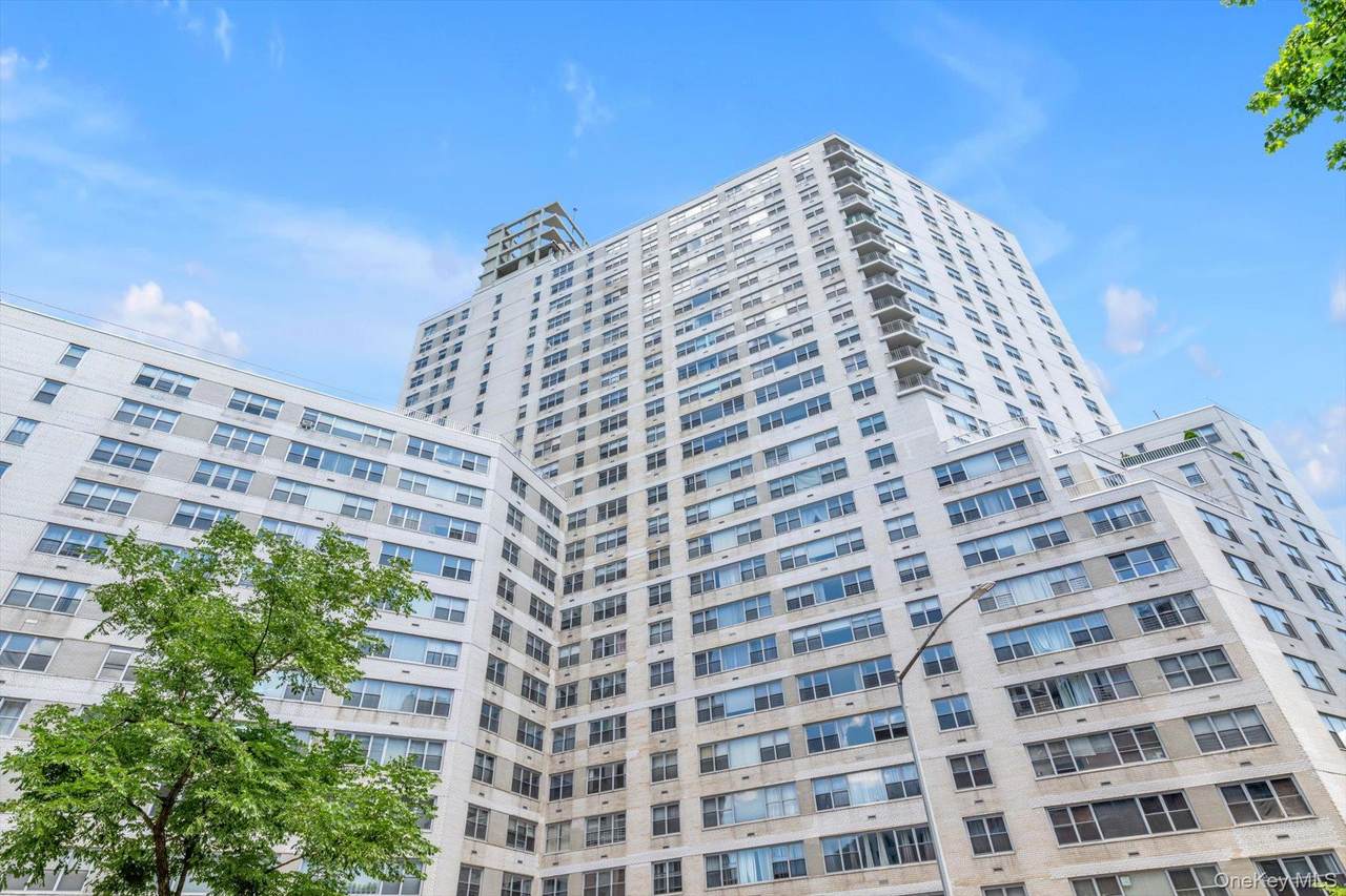 125-10 Queens Boulevard - Photo 1