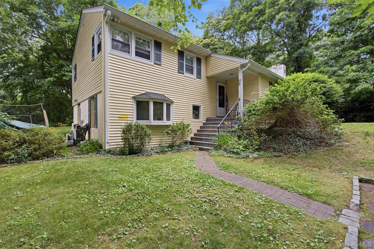 4 Lorraine Road - Photo 1
