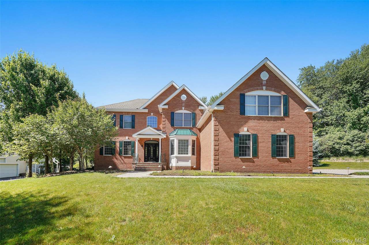 83 Saint Andrews Lane - Photo 1
