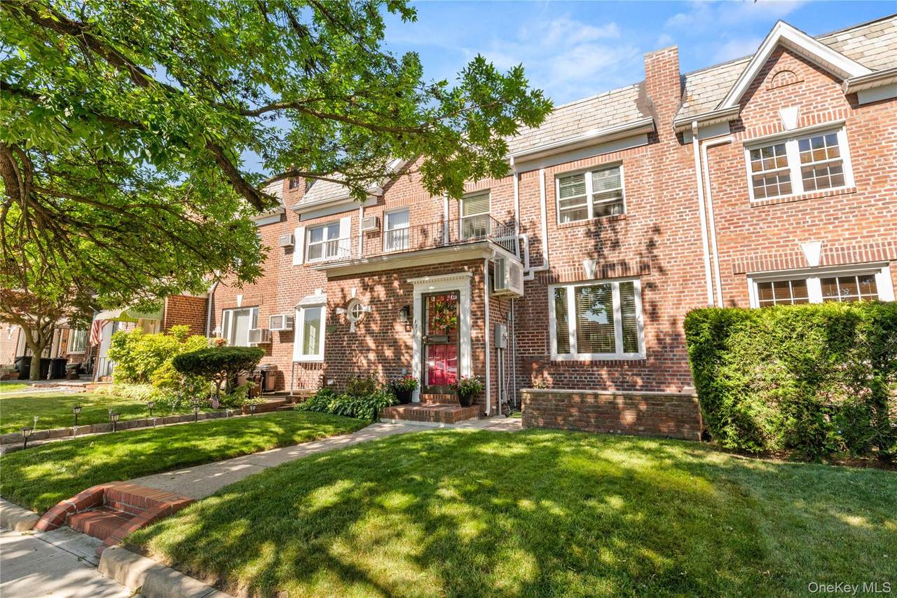 7718 83rd Street - Photo 1