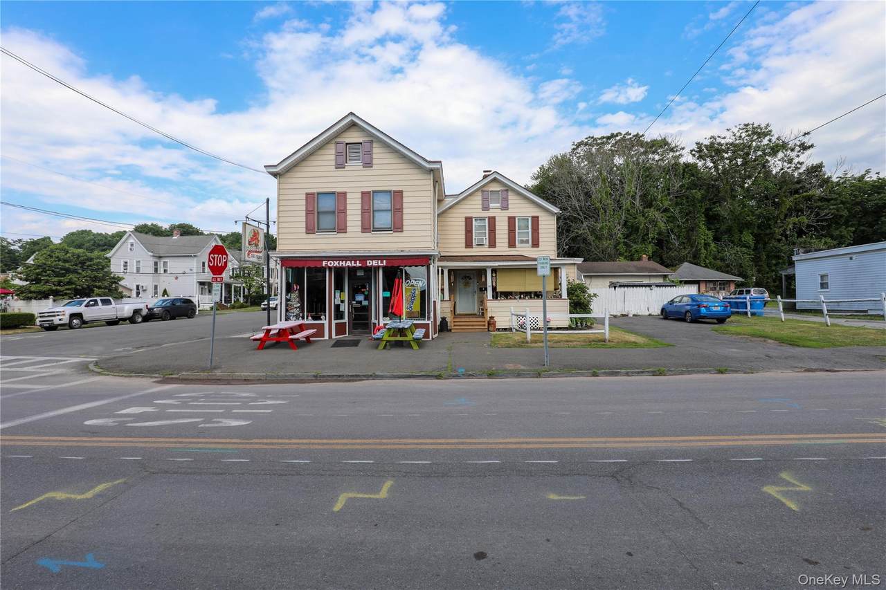 100 Foxhall Avenue - Photo 1