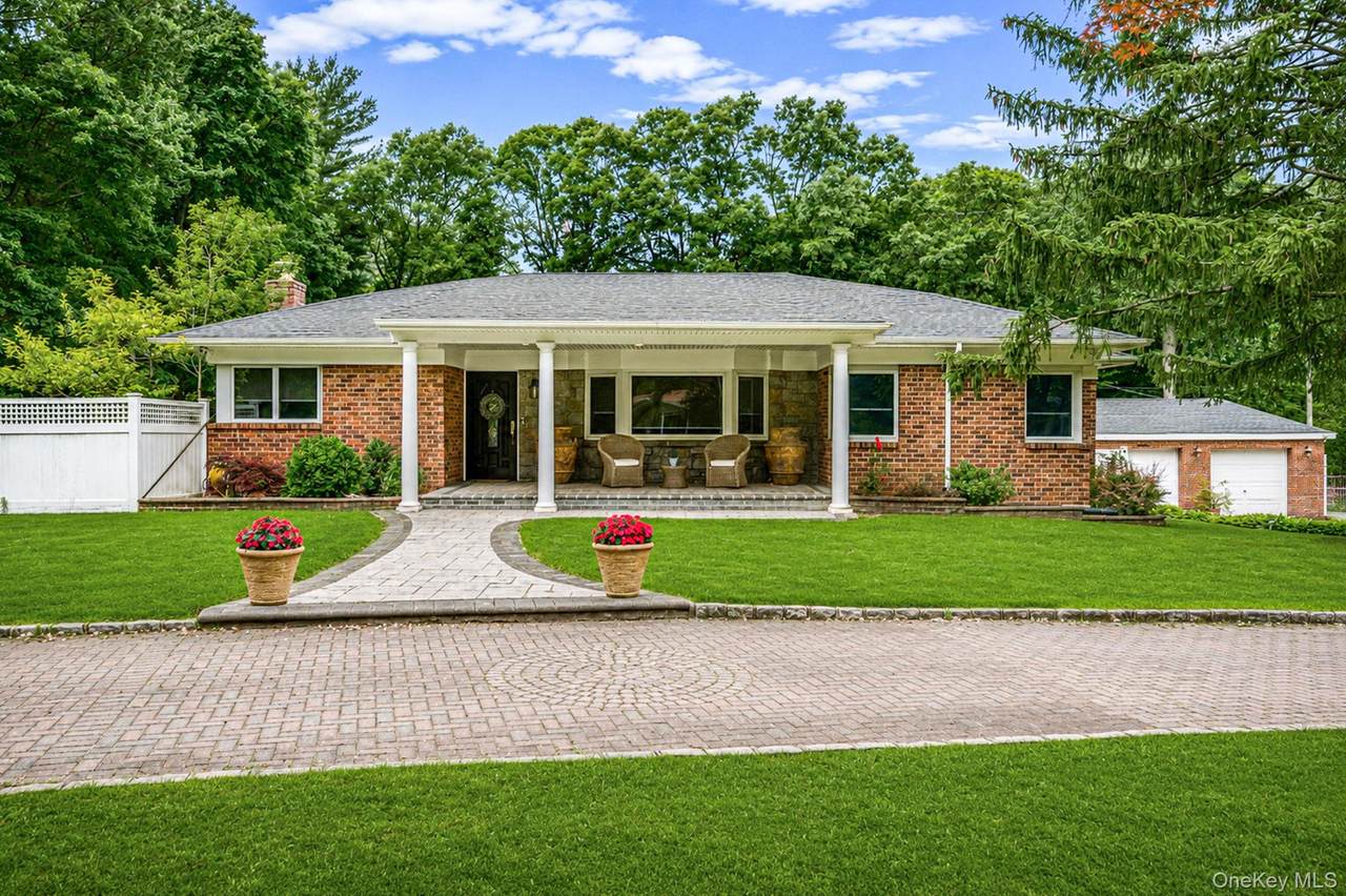 199 Dix Hills Road - Photo 1