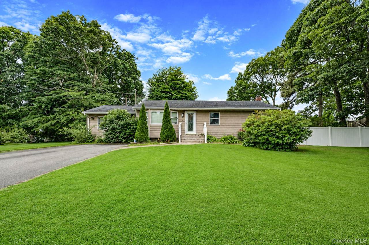 2 Amarr Drive - Photo 1