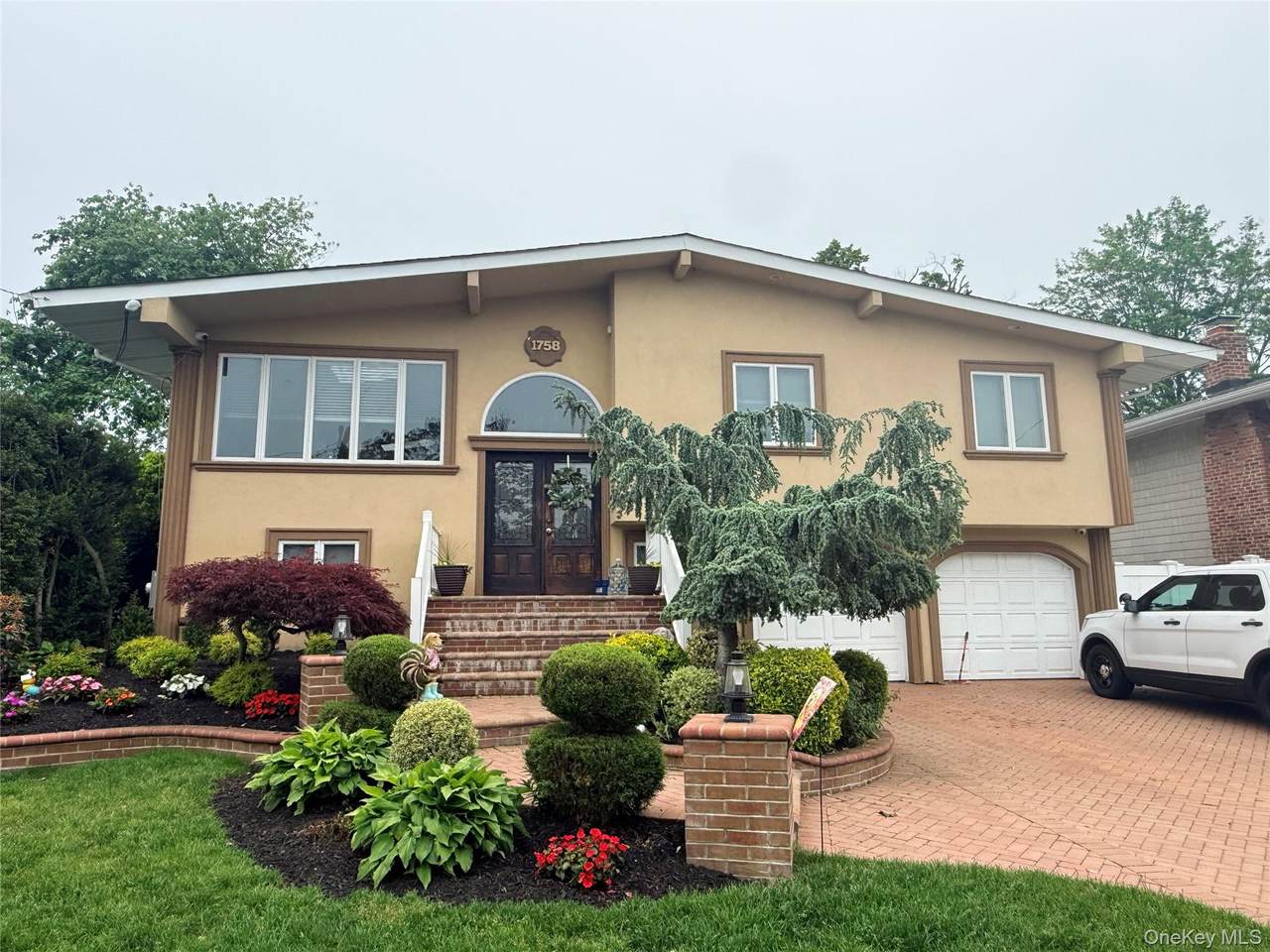 1758 John Street - Photo 1