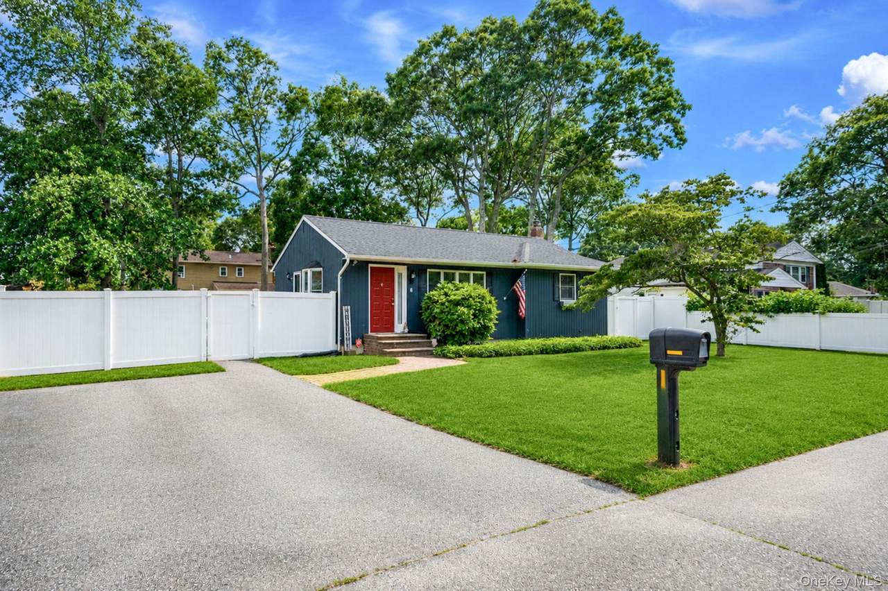 6 Malba Drive - Photo 1