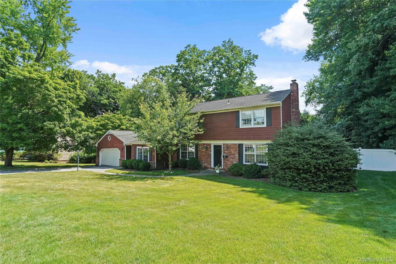 16 Stephens Drive - Photo 1