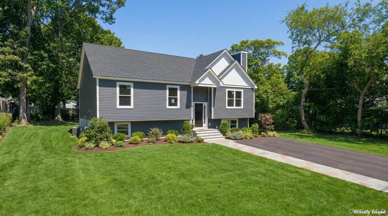 133B Shinnecock Avenue - Photo 1