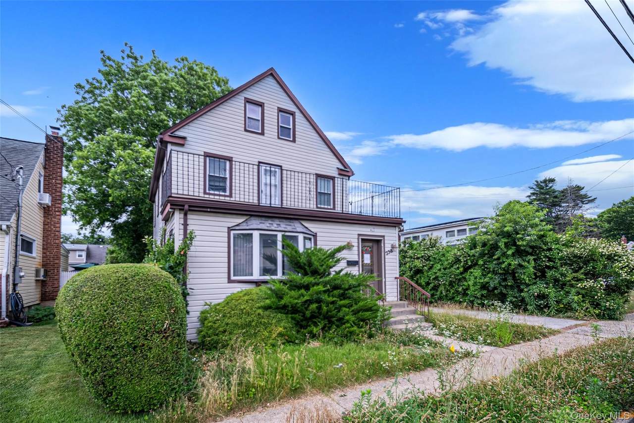 338 California Avenue - Photo 1