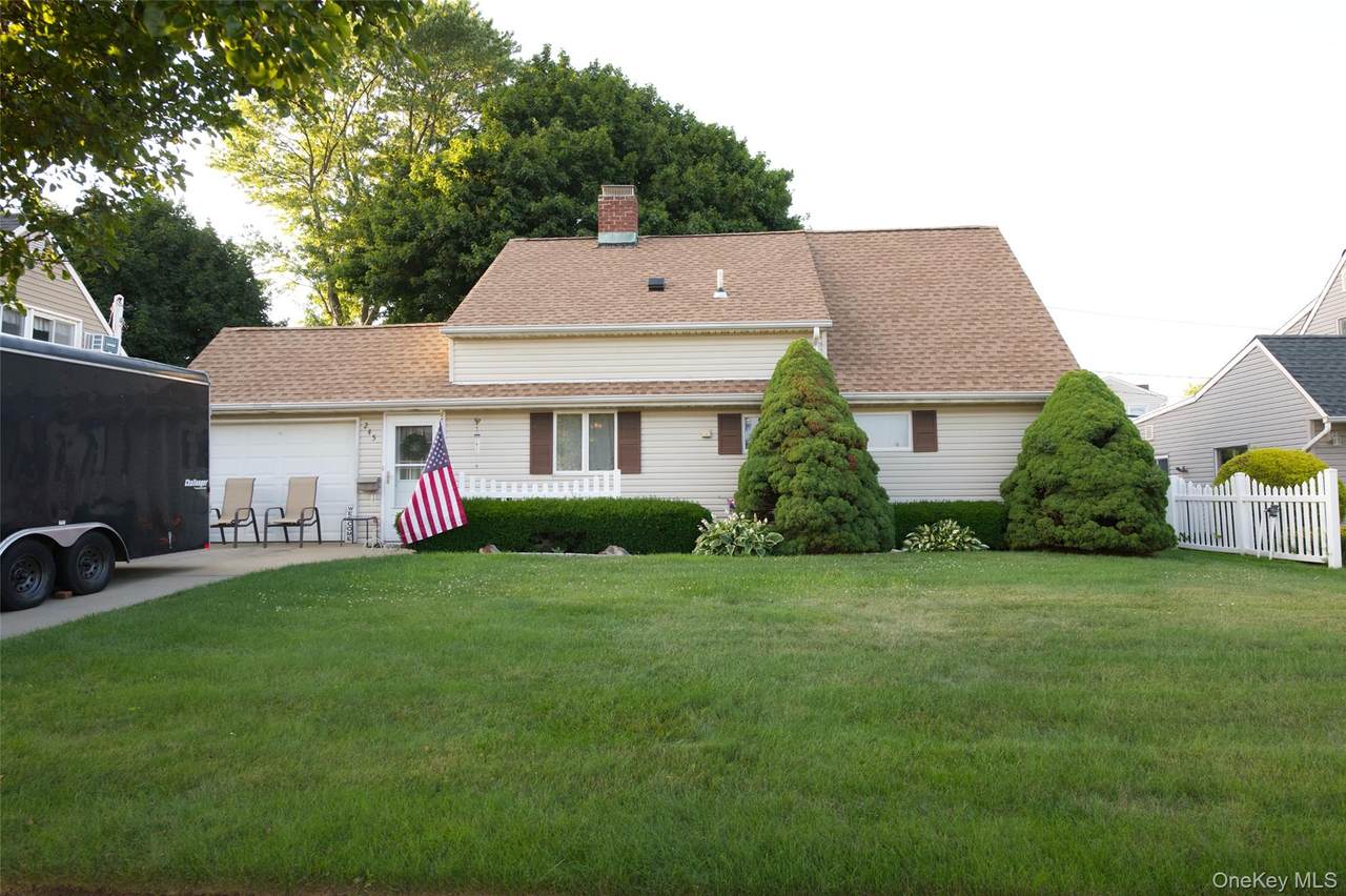 245 Sprucewood Drive - Photo 1