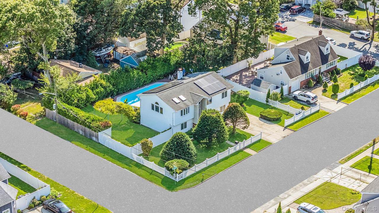 540 Scudder Avenue - Photo 1