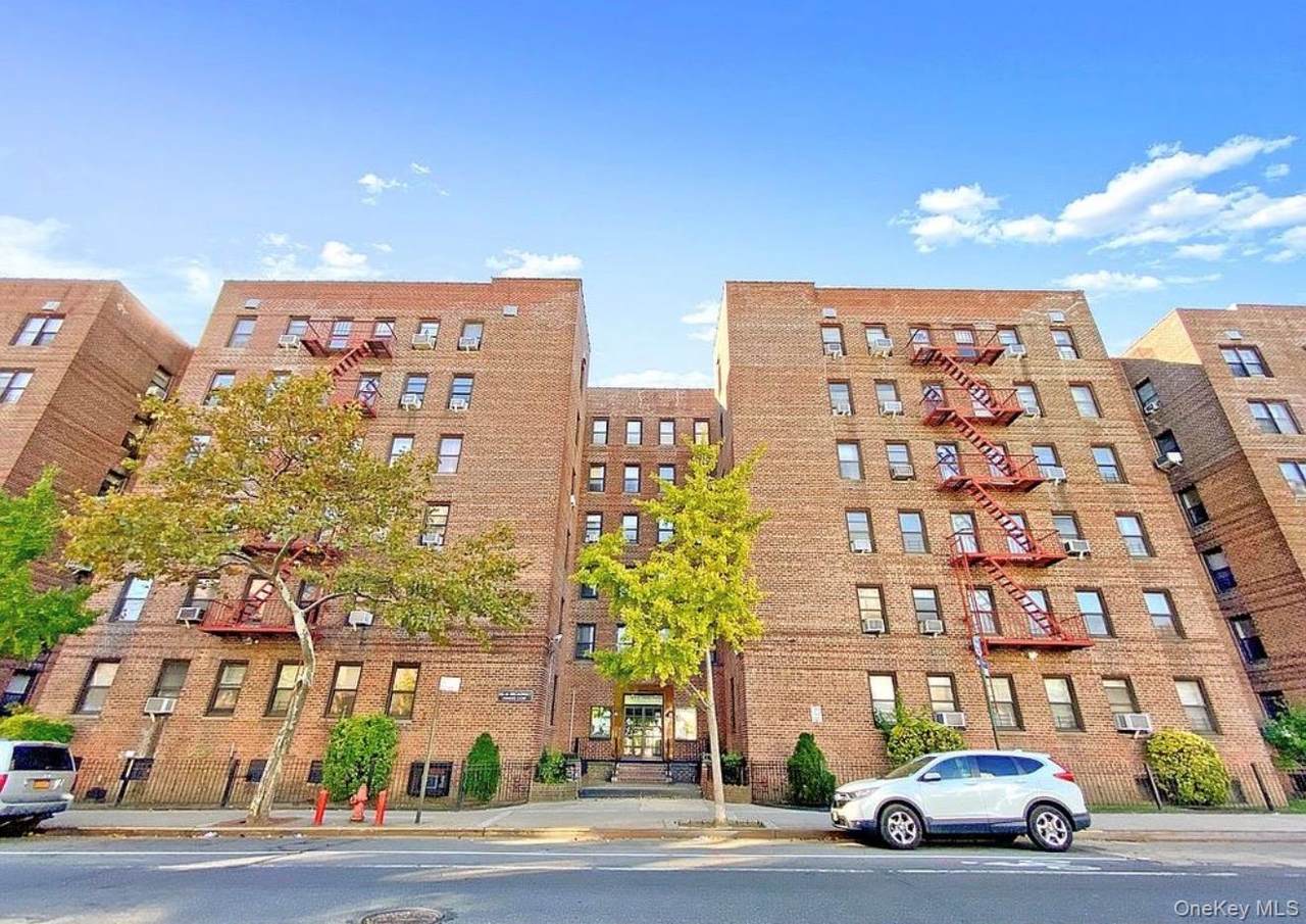 85-14 Broadway - Photo 1