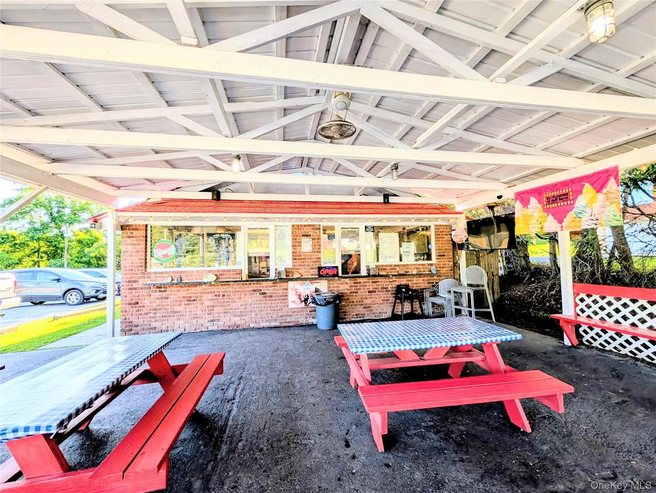 139 Kirk - Photo 1