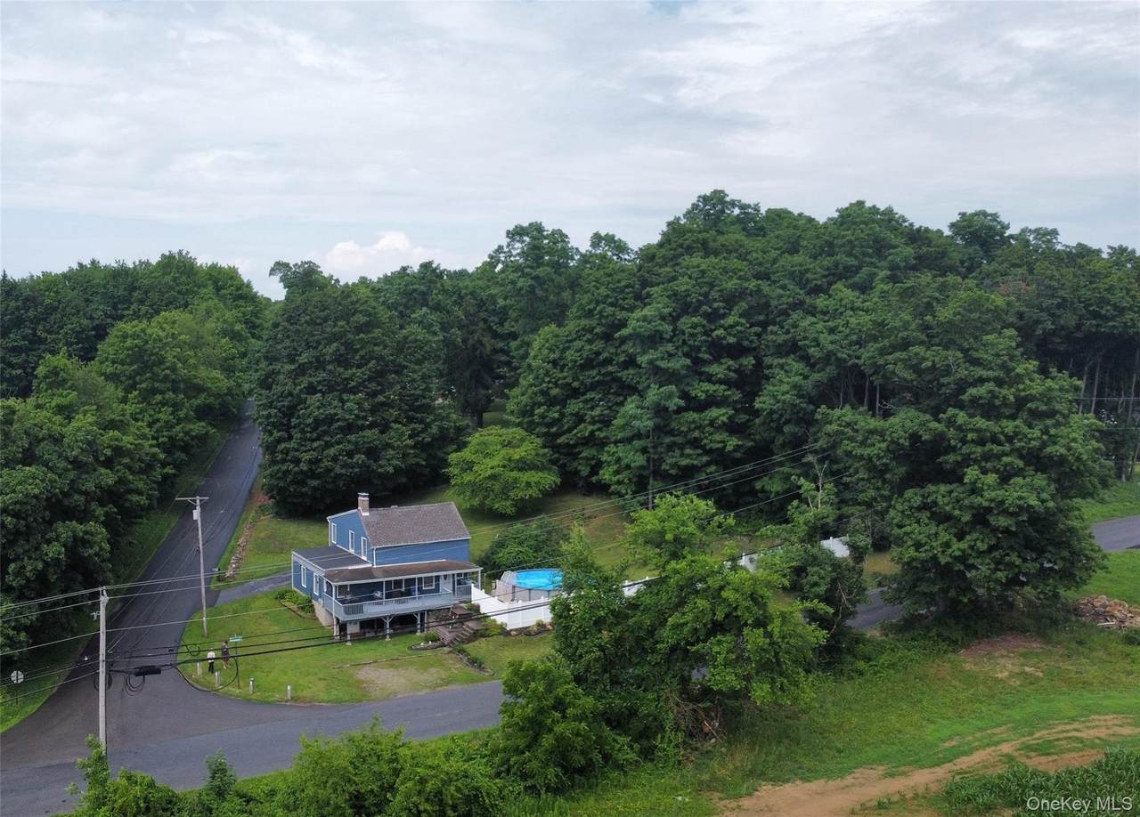 319 Blue Hill Road - Photo 1