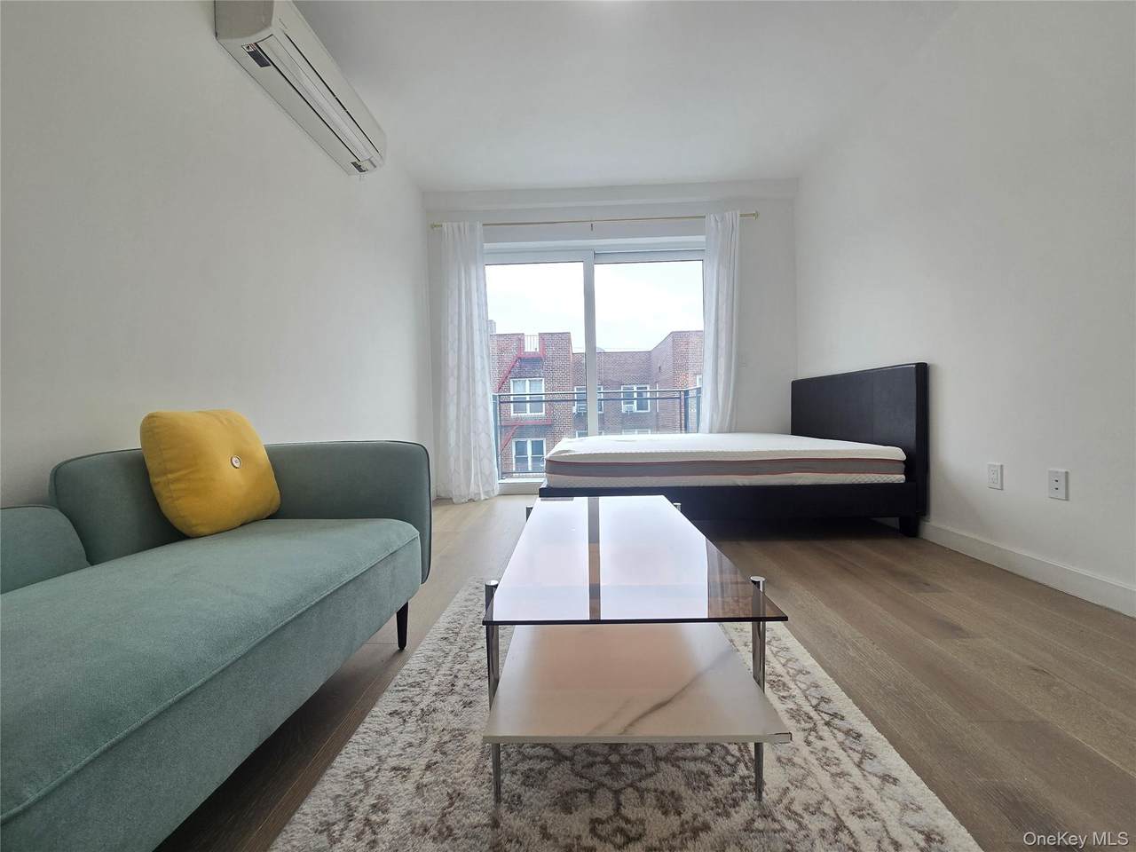 618 Avenue H - Photo 1