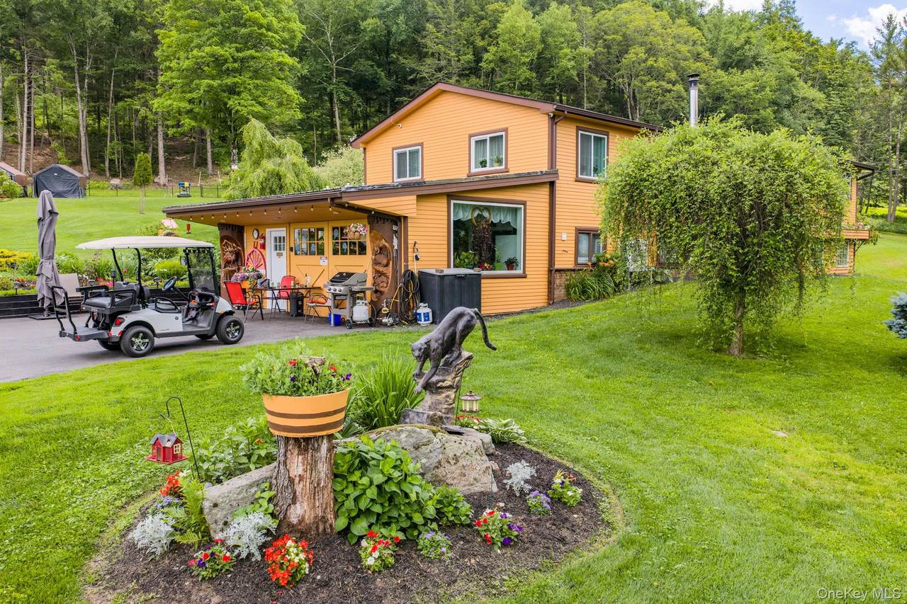 143 S Maplewood Road - Photo 1