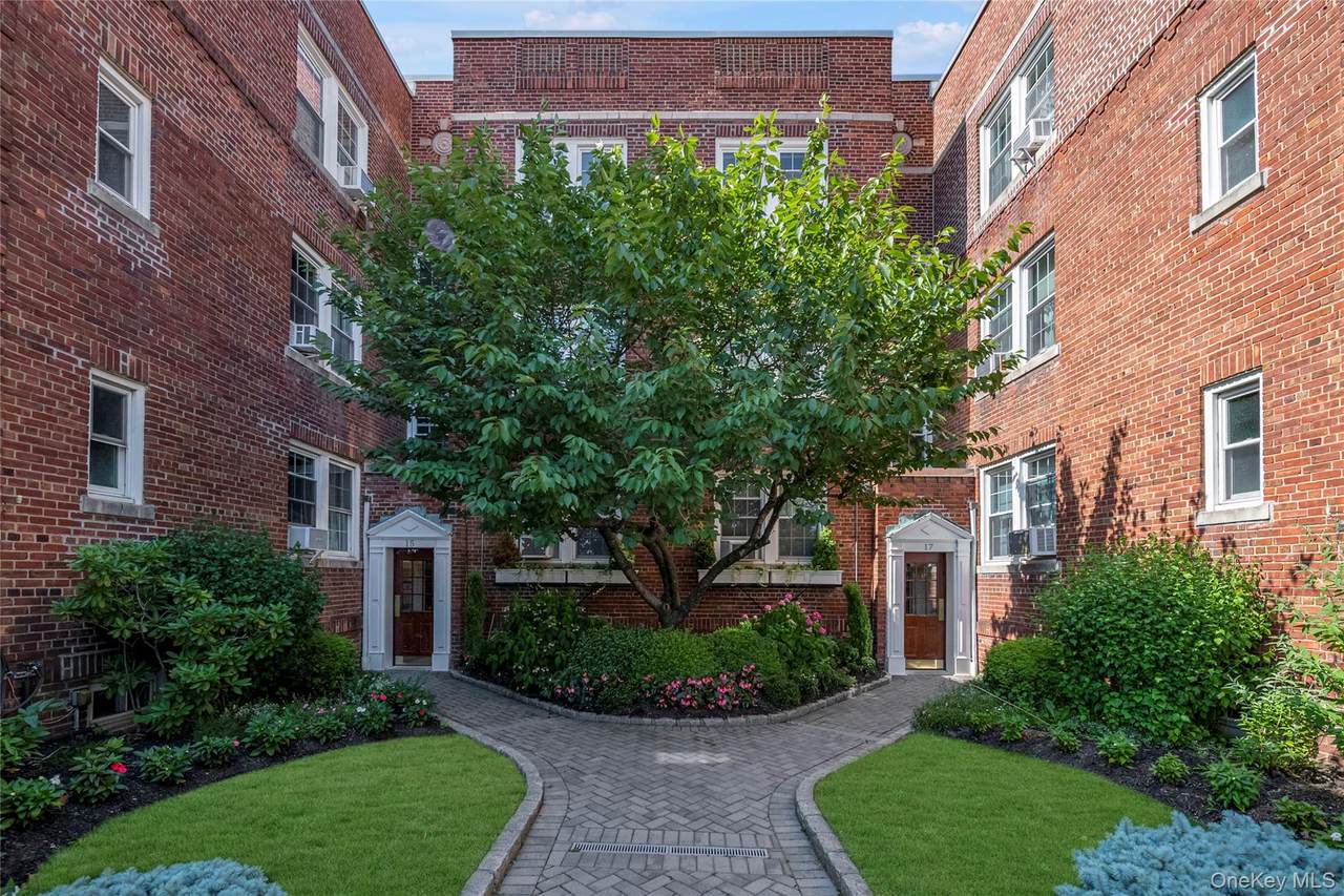 15 Gaynor Avenue - Photo 1