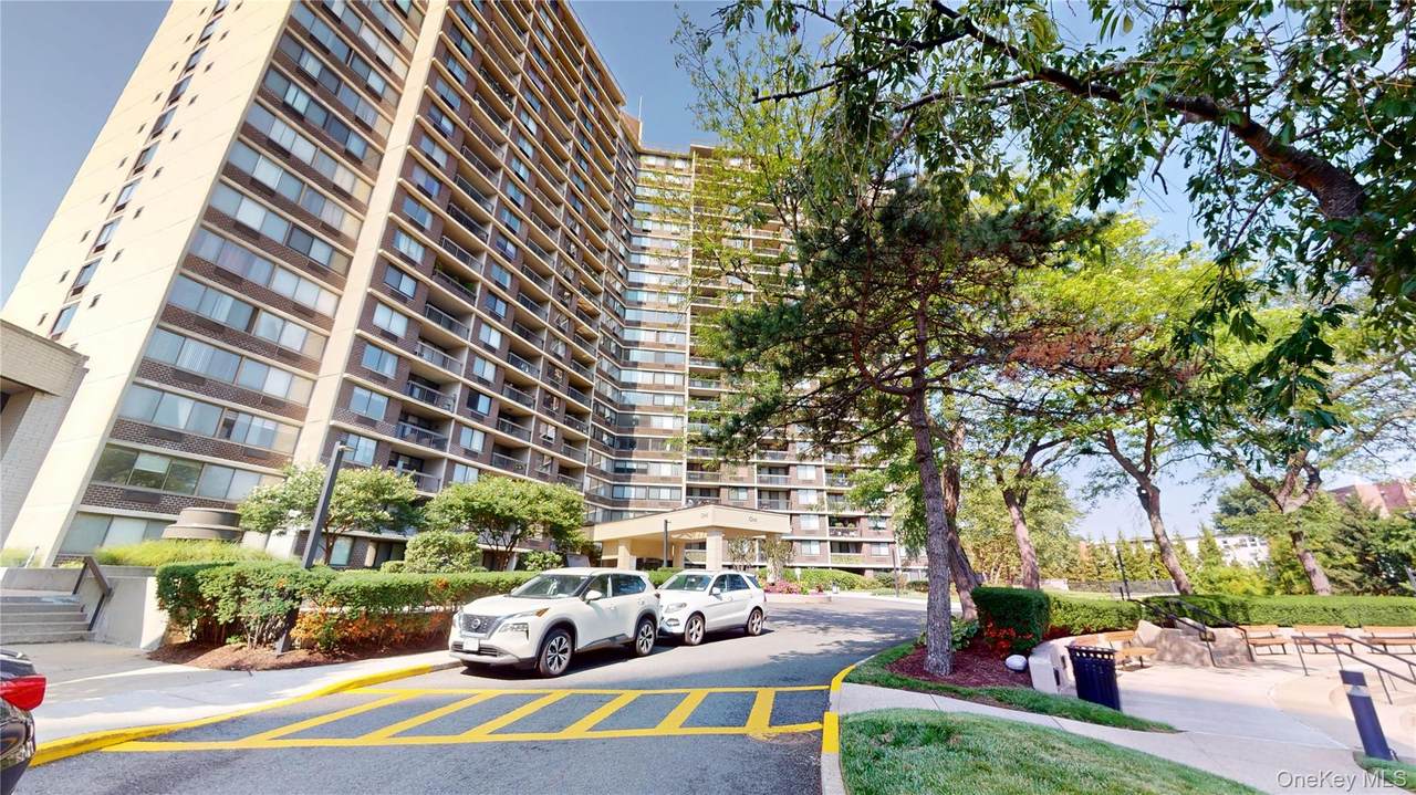 1 Bay Club Drive - Photo 1