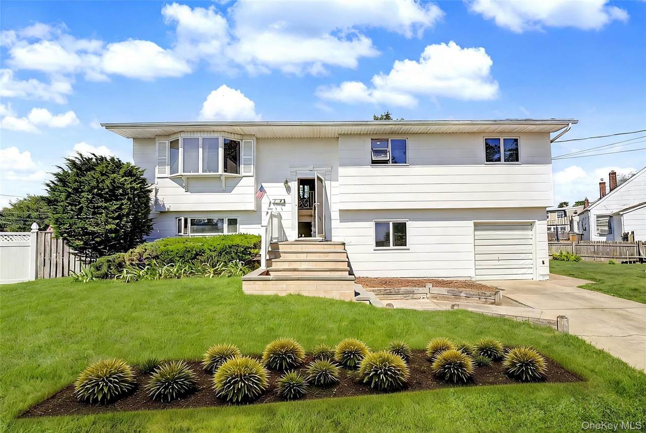 14 Laurel Place - Photo 1