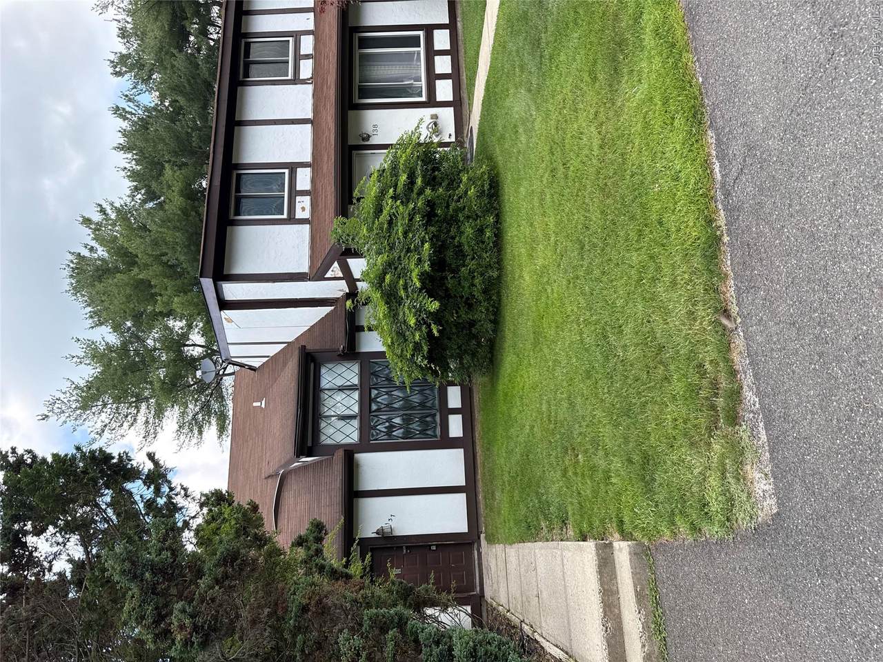 137 Fieldstone Court - Photo 1