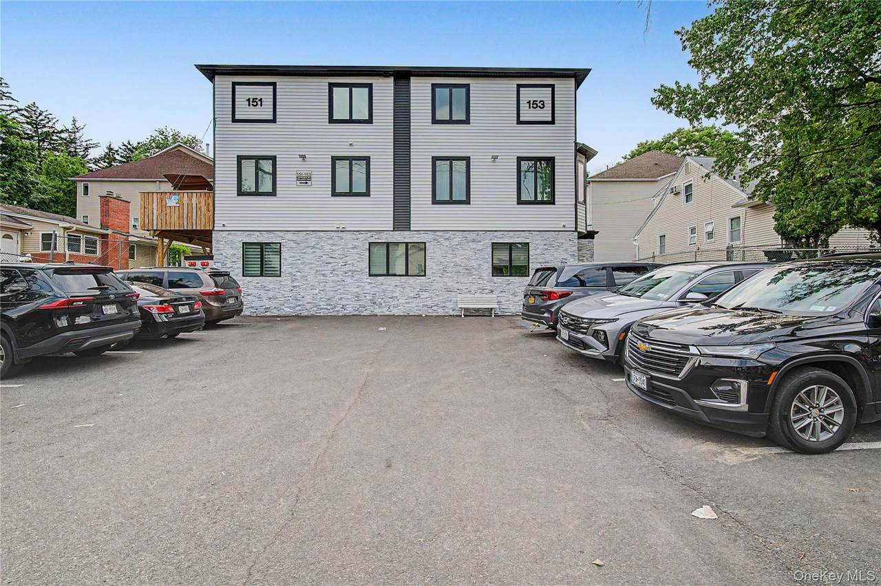 151 Blauvelt - Photo 1