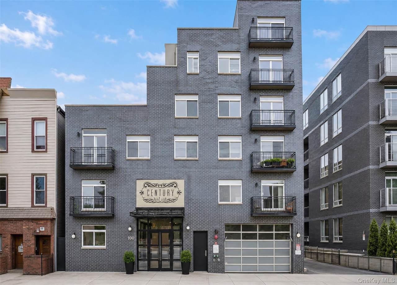 100 Engert Avenue - Photo 1