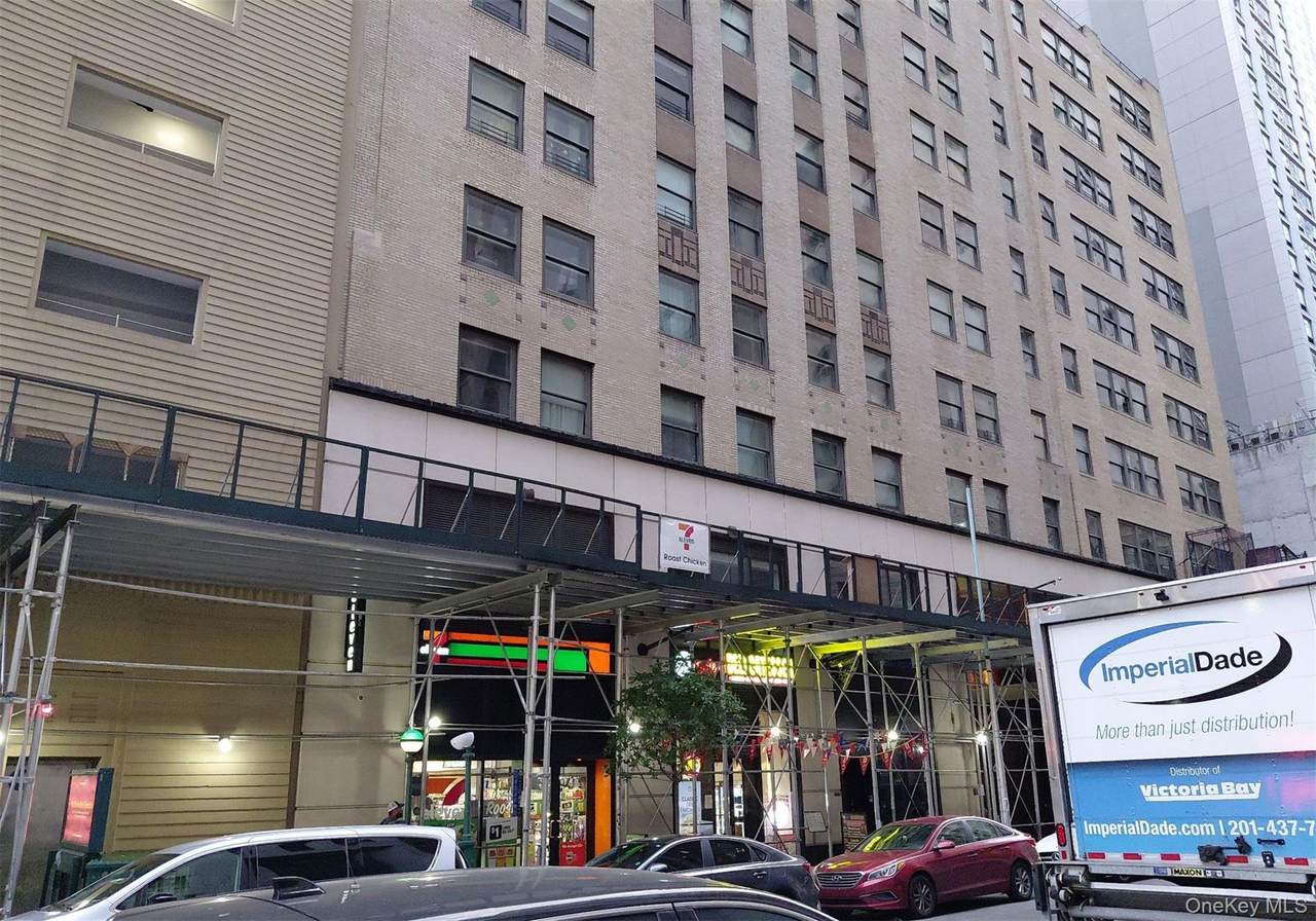 88 Greenwich Street - Photo 1