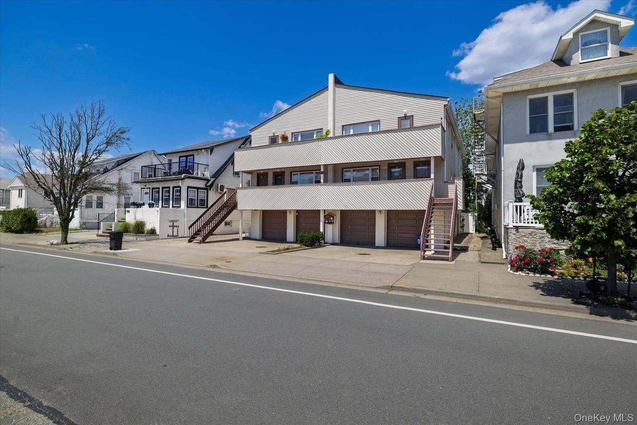 537 Broadway - Photo 1