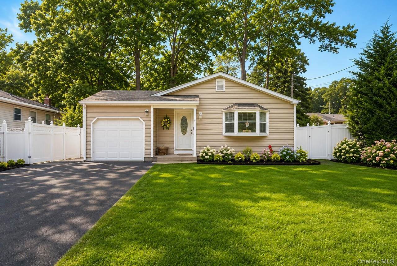 22 Babylon Drive - Photo 1
