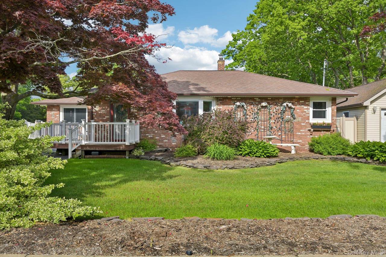 148 Oak Avenue - Photo 1