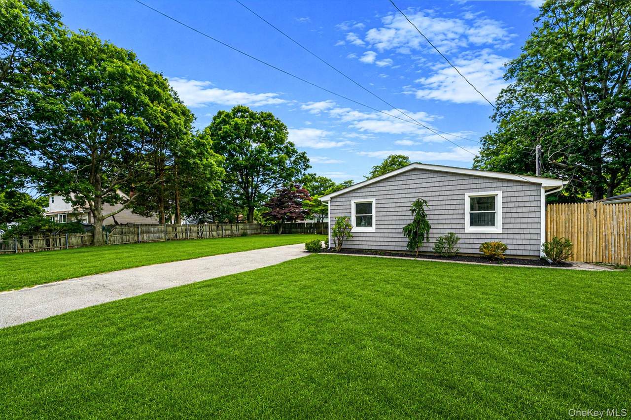 28 Ashwood Drive - Photo 1