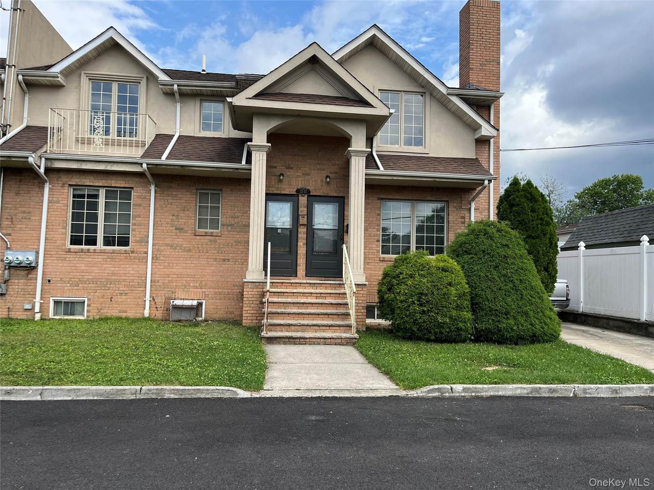 27-07 Murray Lane - Photo 1