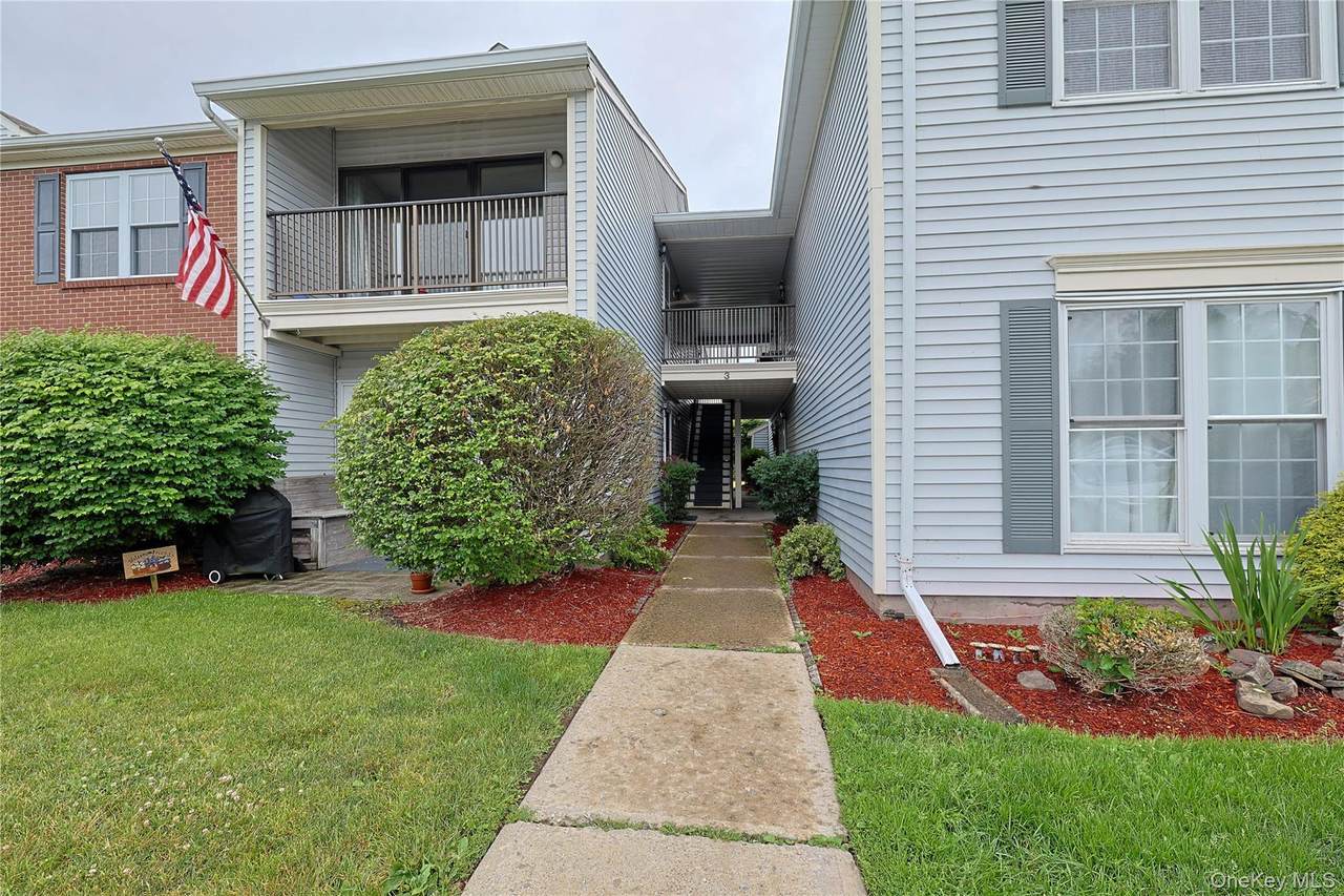 3 Brook Drive - Photo 1