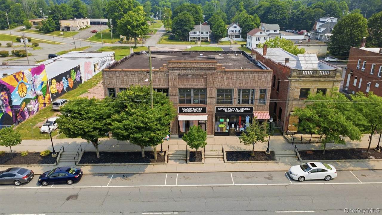 456 Broadway - Photo 1