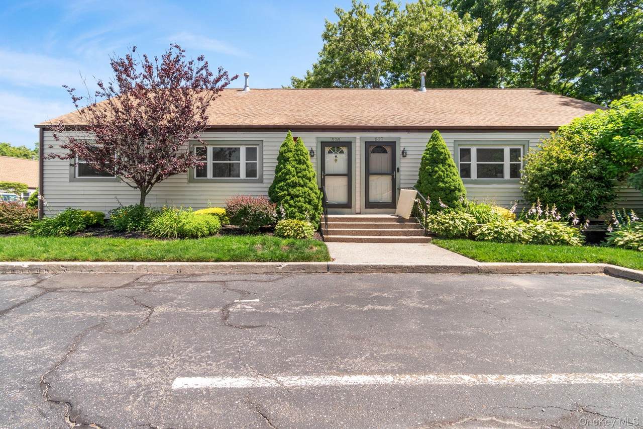 528 Lake Court - Photo 1