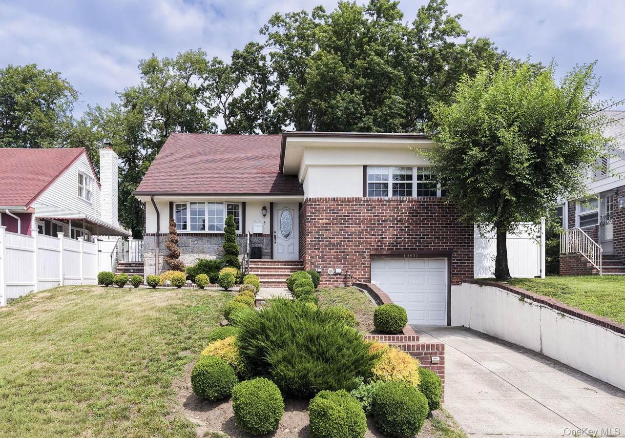 198-31 Pompeii Avenue - Photo 1