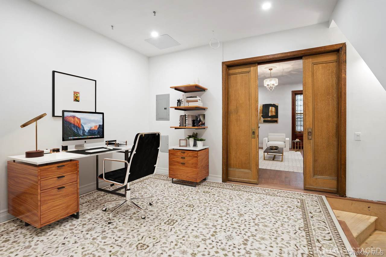 453 140th Street - Photo 1