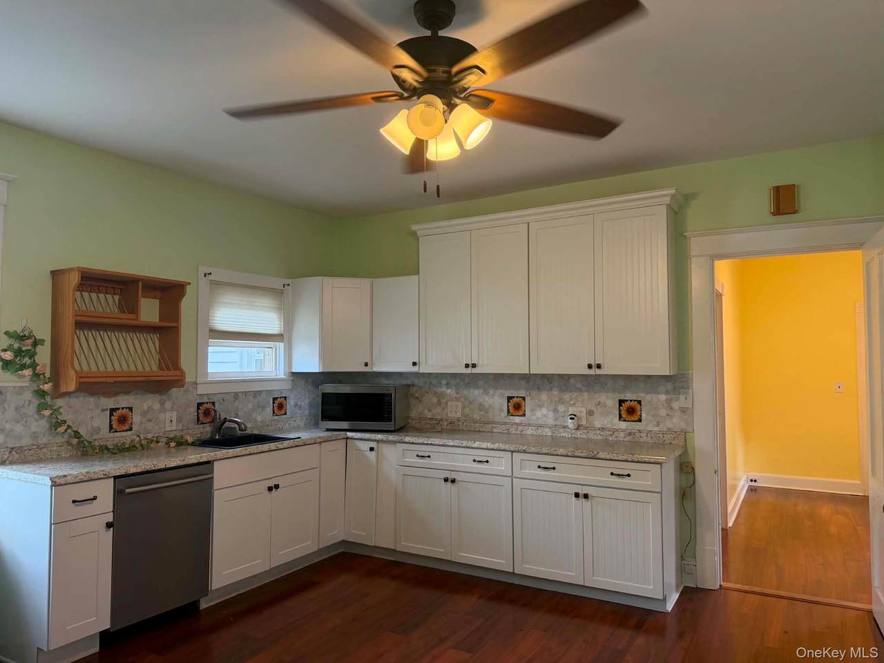 12 Parry Avenue - Photo 1