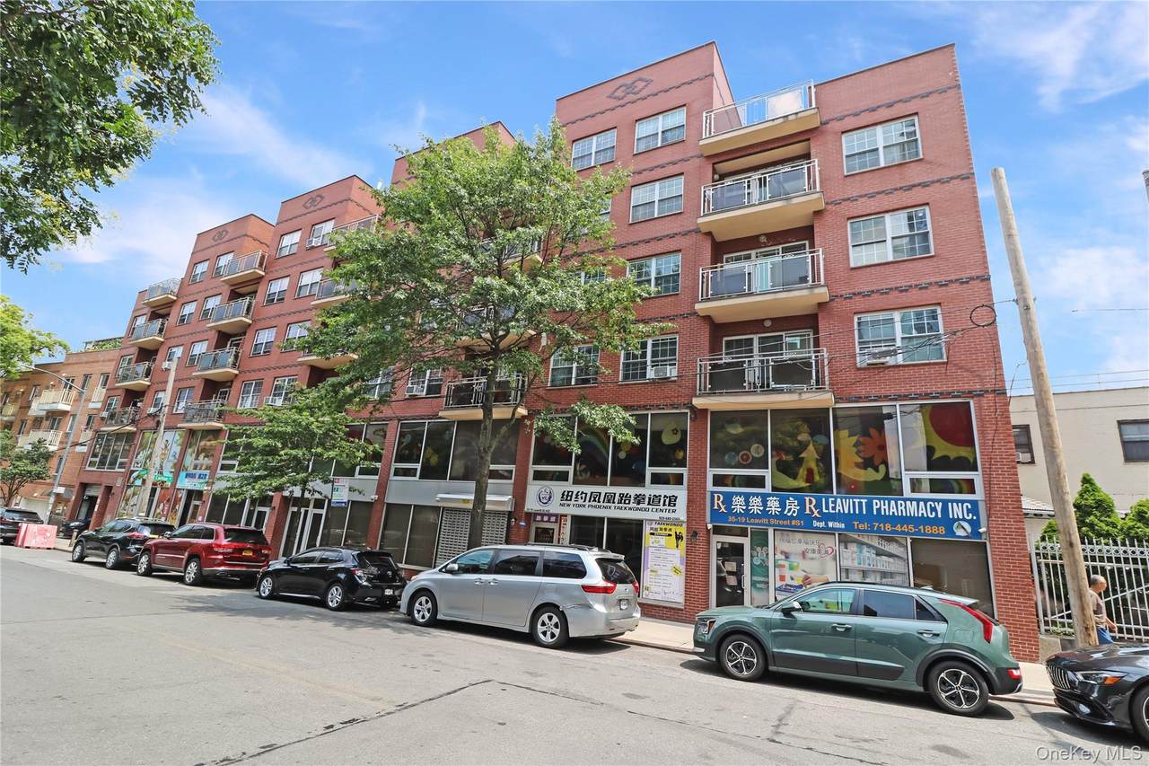 3519 Leavitt Street - Photo 1