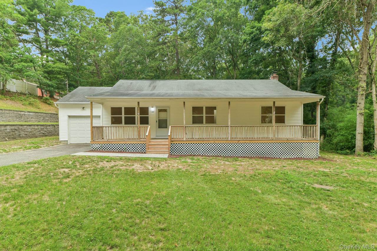 22 Red Maple Road - Photo 1