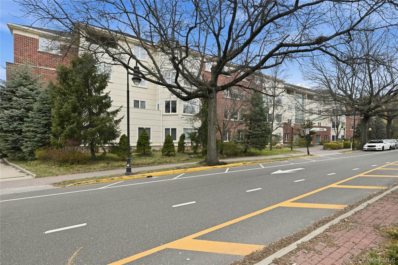 171 Great Neck Road - Photo 1